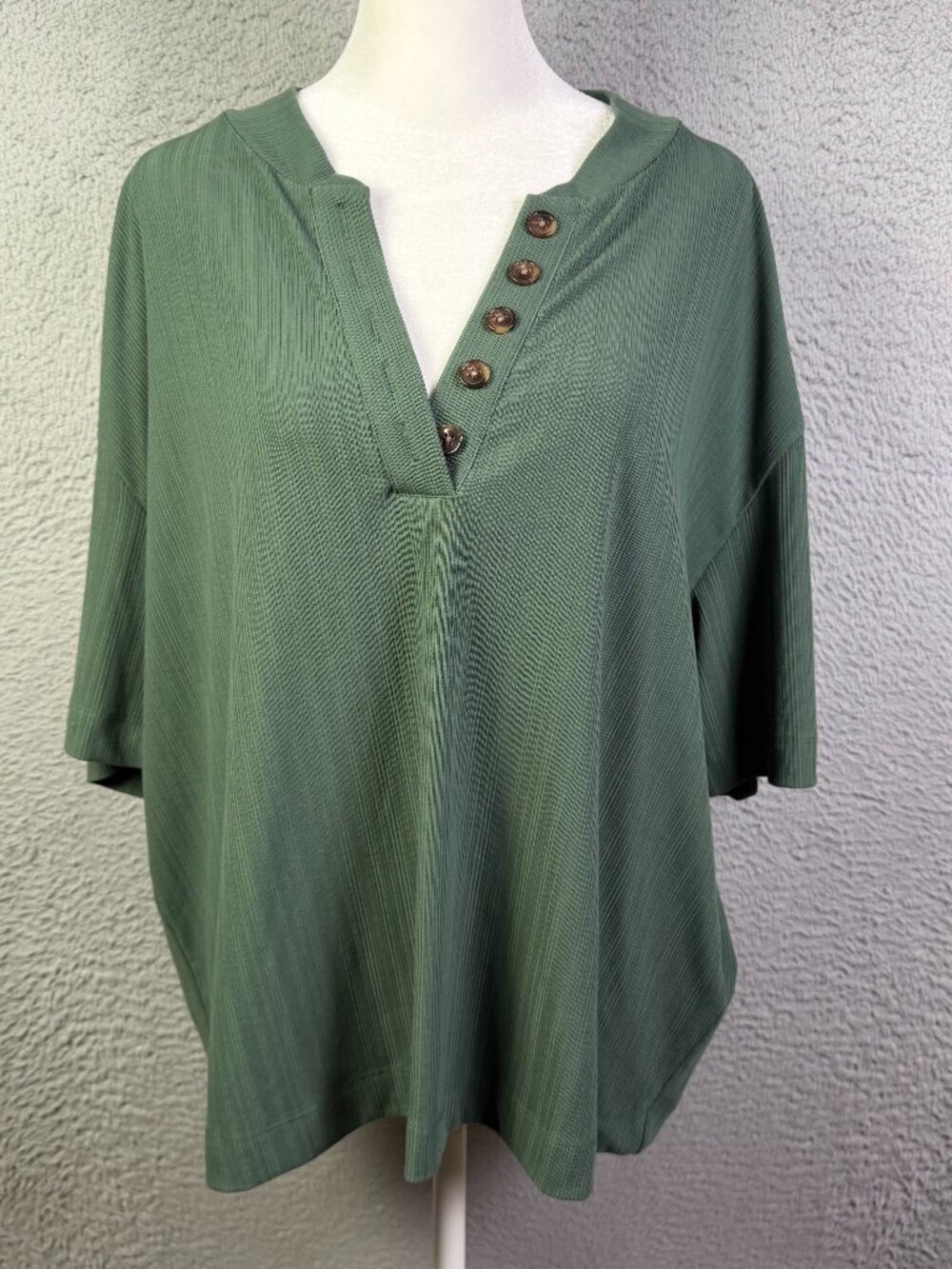 Varley Kasey Mock Placket Rib Tee Top Womens XL Green Short Sleeve Preppy